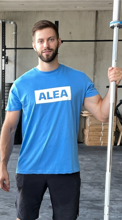 Max, propriétaire de CrossFit Alea, dans la salle de sport